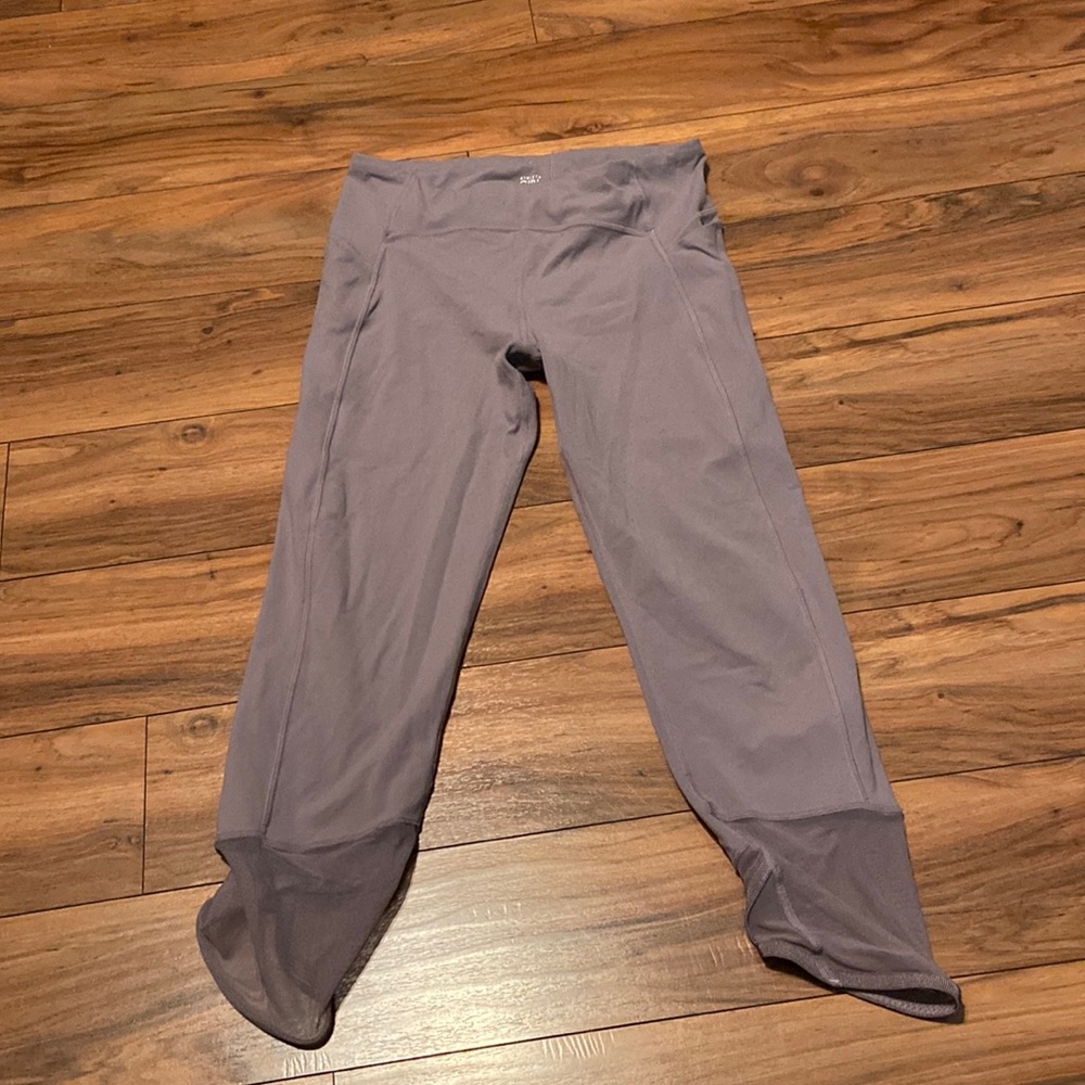 Athleta girl mind over matter capri